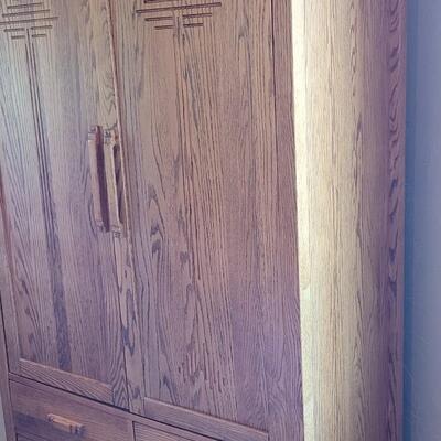 Lot 434: Armoire Cabinet