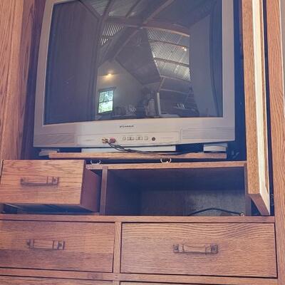 Lot 434: Armoire Cabinet