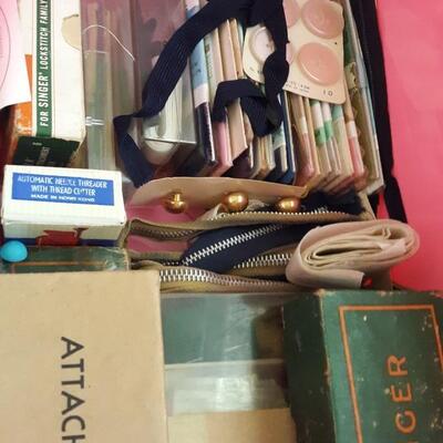 Lot 34 - Vintage Sewing Kit