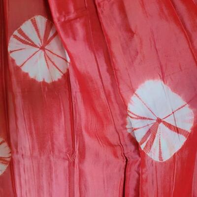 Lot 448: 1940's Silk Kimono 
