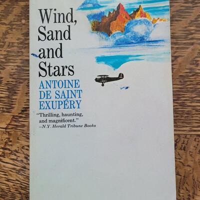 Lot 450: Airplane Book Lot