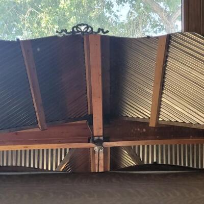 Lot 453: Antique Wall Mirror