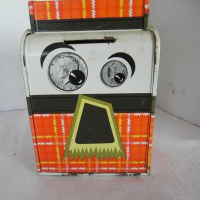 LOT 189 VINTAGE ITEMS