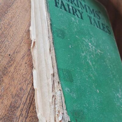 Lot 460: Poetry & Short Stories Book Lot- Grimms' & Frost