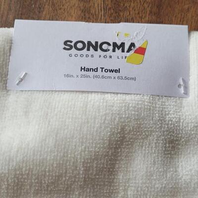 Lot 462: (3) New Sonoma Bathroom Handtowels 