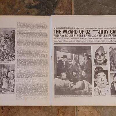 Lot 473: Vintage Mary Poppins & Wizard of Oz Records