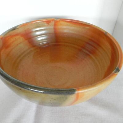 LOT 196  POTTERY
