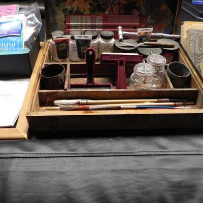 LOT 197 CRAFTING SUPPLIES