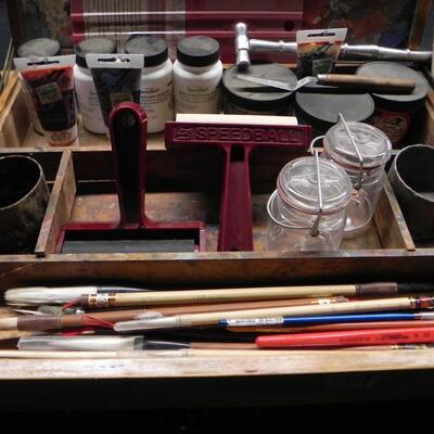 LOT 197 CRAFTING SUPPLIES