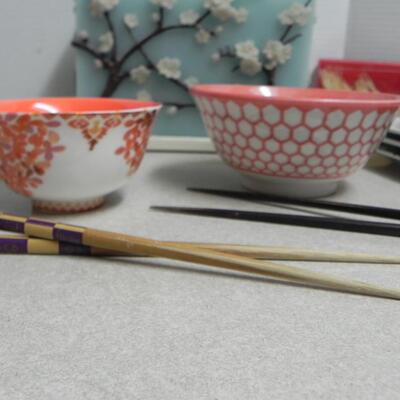 LOT 198 JAPANESE STYLE