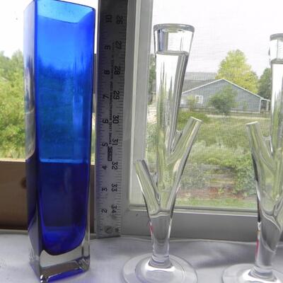 LOT 200 BUD VASES