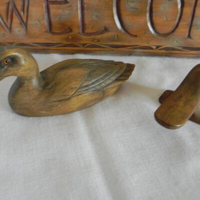 LOT 211  WOOD CARVED ITEMS
