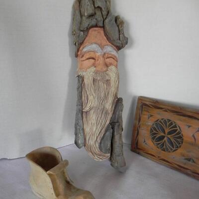 LOT 211  WOOD CARVED ITEMS