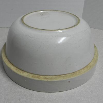 LOT 212  BLACK/WHITE DISHES