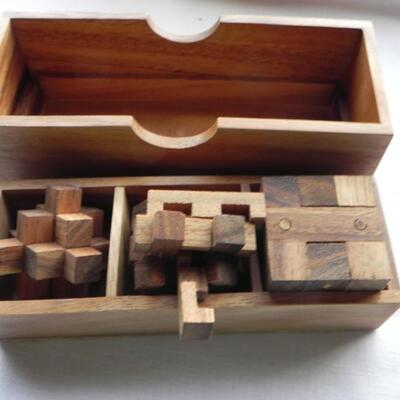 LOT 216 WOODEN MIND PUZZLE