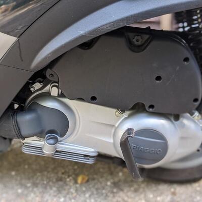 Like New (1256 miles!) '09 Piaggio MP3 250ie Motorcycle