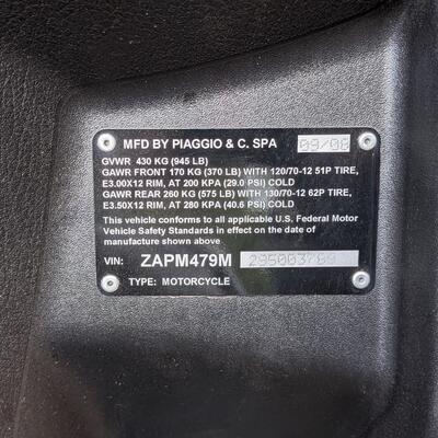 Like New (1256 miles!) '09 Piaggio MP3 250ie Motorcycle