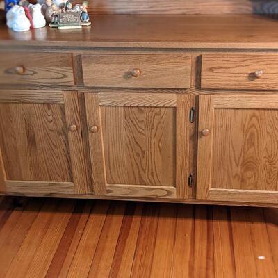 Amish made, Solid Oak Hutch