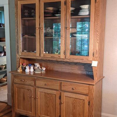 Amish made, Solid Oak Hutch