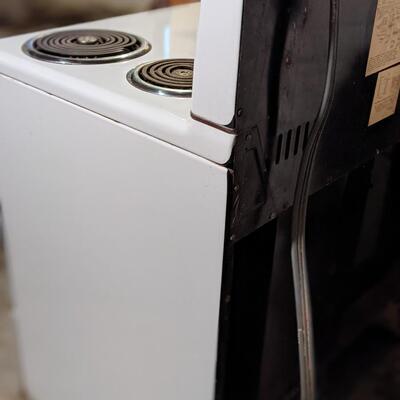 Exc Cond Retro Monarch Electric Range. Made in Beaver Dam!