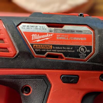 Milwaukee 12V Drill with 2 batteries