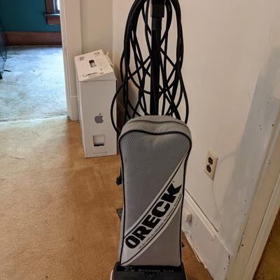 Oreck XL Upright Works Great