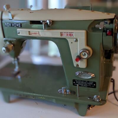 Amazing Shape Vintage New Home (Janome) Sewing Machine