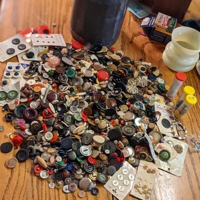 Bucket 'O Buttons, Vintage and Antique ones, that is