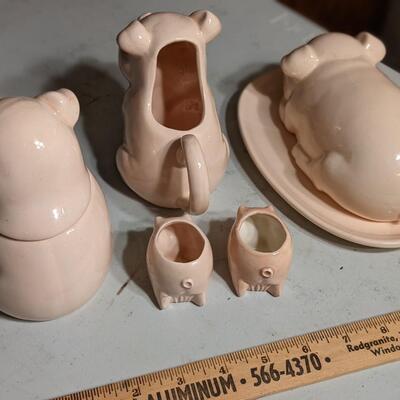 Cuuute Set of Pig Condiment Dishes