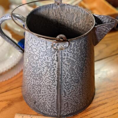 Nice Enameled Kettle in great Shape