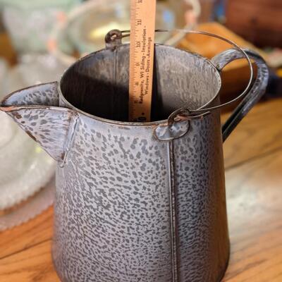Nice Enameled Kettle in great Shape