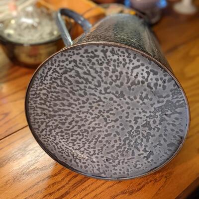 Nice Enameled Kettle in great Shape