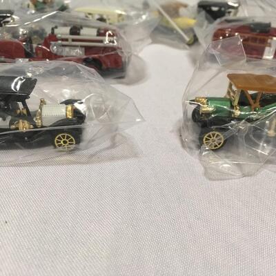High Speed Vintage Antique Cars Classic Style Die-cast & Plastic 1:64