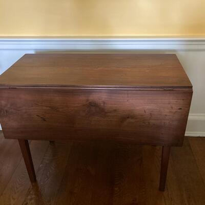 Small Scale Drop Leaf Table