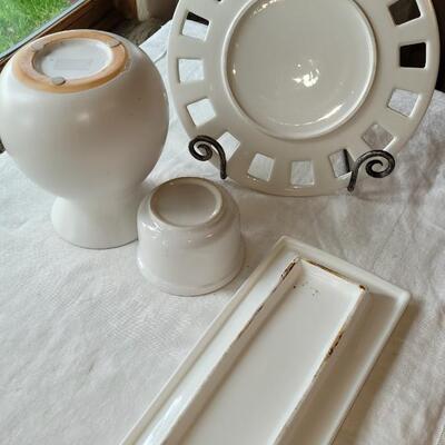 Lot 3: Mixed White Pottery (all unmarked)