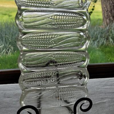 Lot 6: Miracle Maize Glass Cornbread Dish & Elpa Alcobaca White Corn Dishes made in Portugal 
