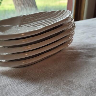 Lot 6: Miracle Maize Glass Cornbread Dish & Elpa Alcobaca White Corn Dishes made in Portugal 