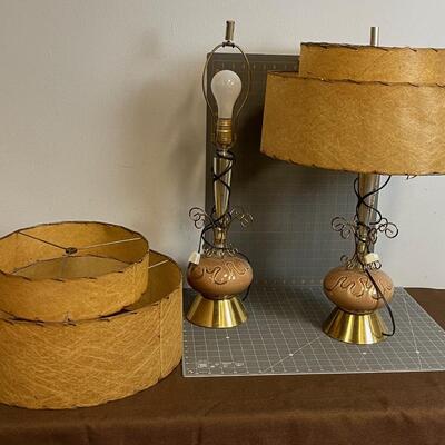 #2 Pair of Lamps Mid-Century Fiberglass Shade Table Lamp 