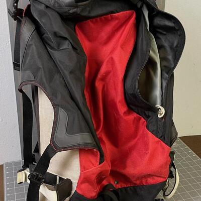 #70 Osprey Backpack Red / Black