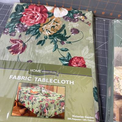 #93 2 New Floral Design Table Clothes 