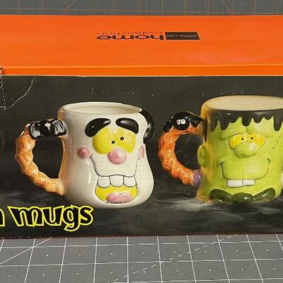 #95 Set of 4 Halloween Mugs New In the Box 
