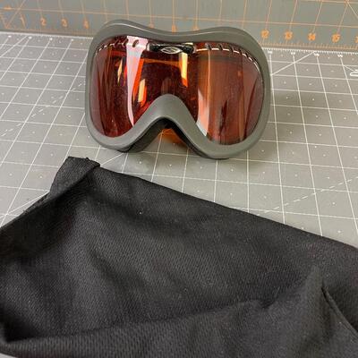 #113 SMITH Goggles -  Black  bag included