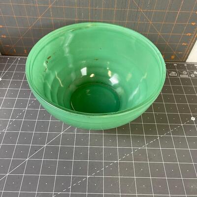 #123 Vintage Green Glass Bowl 