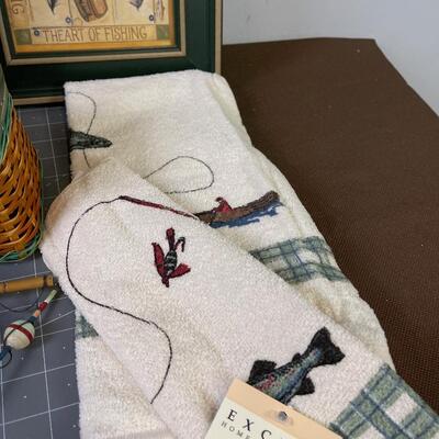 #224 Fishing DÃ©cor Items: Towels, Pictures, fish etc.