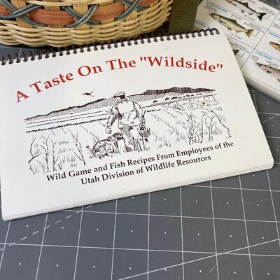 #225 Camp on the Lake DÃ©cor: Cook Book, Kindling etc.