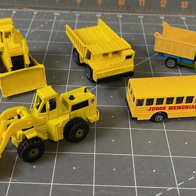 #237 Die Cast Cars Construction Vehicles (5) 