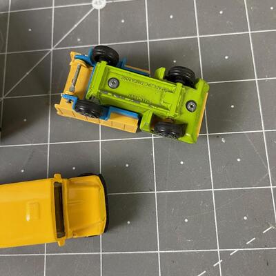 #237 Die Cast Cars Construction Vehicles (5) 