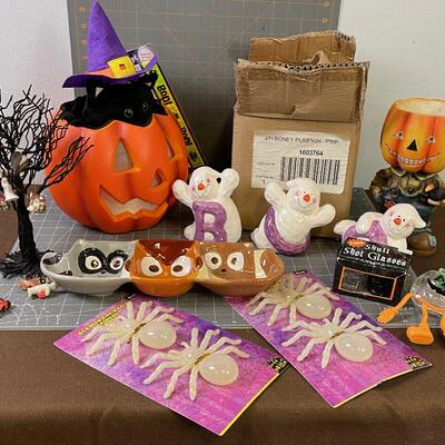 #239 Halloween DÃ©cor; Pumpkins, Spiders and Ghosts 