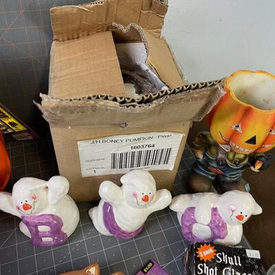 #239 Halloween DÃ©cor; Pumpkins, Spiders and Ghosts 