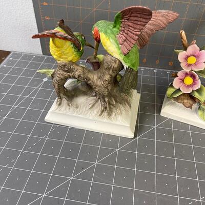 #245 Porcelain Hummingbirds (2) Beautiful 